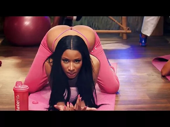Anaconda babes ɓaleejo jommbaajo mix video saare.