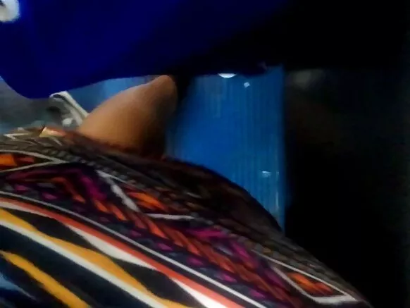 Ebony puccu groped by suka ɓaleejo porno bus.